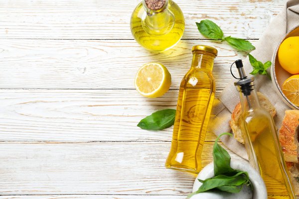 How to Prepare a Gourmet French Onion Tart with Caramelized Onions and Thyme?