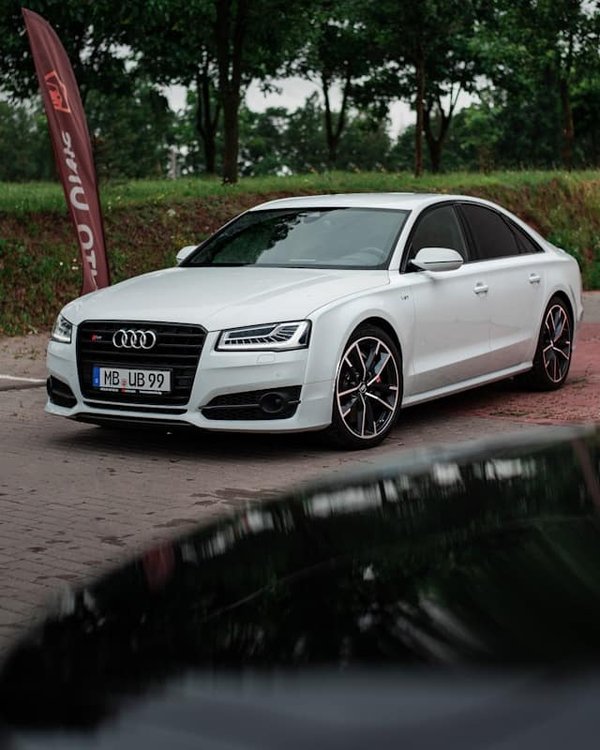 What's the Best Approach to Reducing Brake Fade in a High-Performance Audi S8?