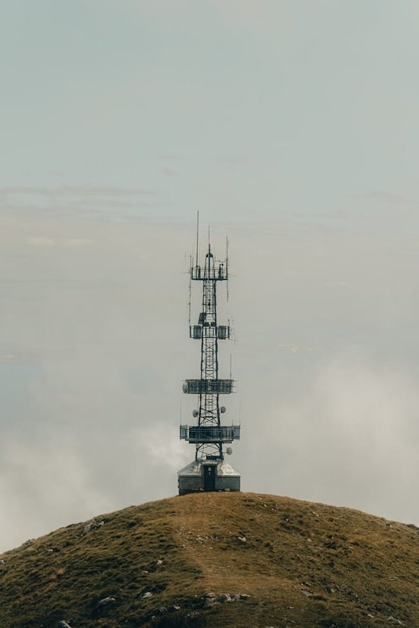 How to Implement an Energy-Efficient Dual-Zone HVAC System in a Multi-Story Home?