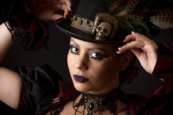Steampunk wardrobe essentials: key pieces and accessories